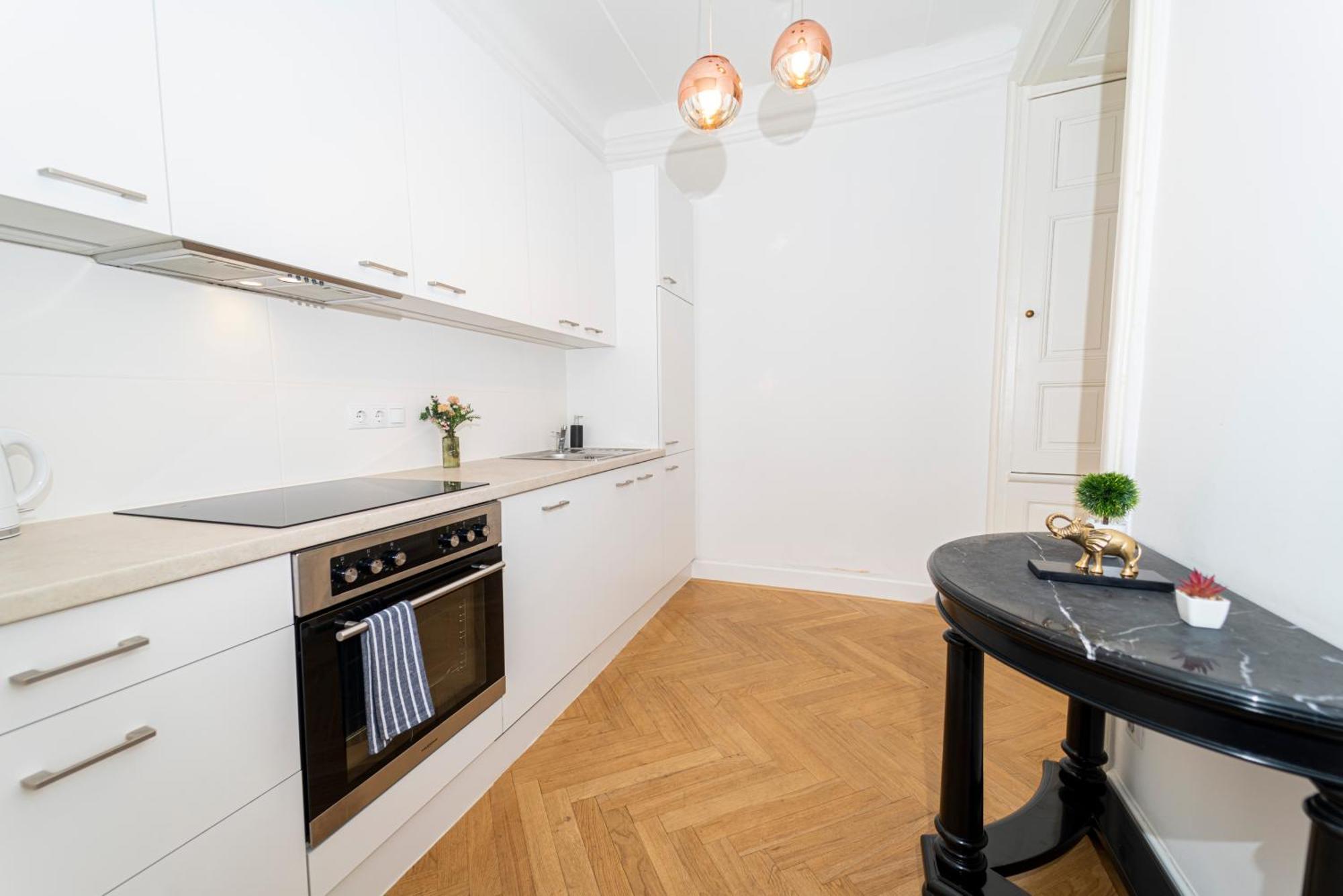 Central Stephansdom Apartment I Netflix I Self Check In Відень Екстер'єр фото