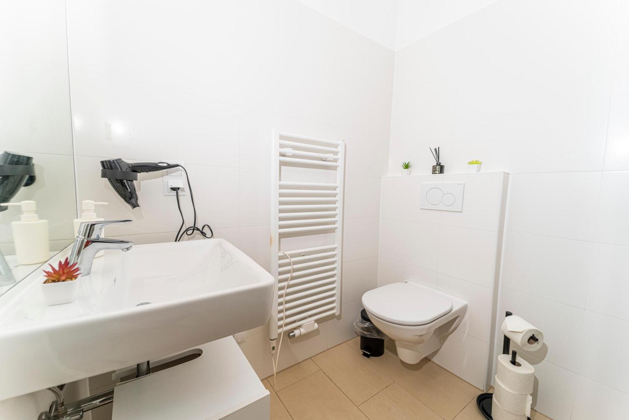 Central Stephansdom Apartment I Netflix I Self Check In Відень Екстер'єр фото